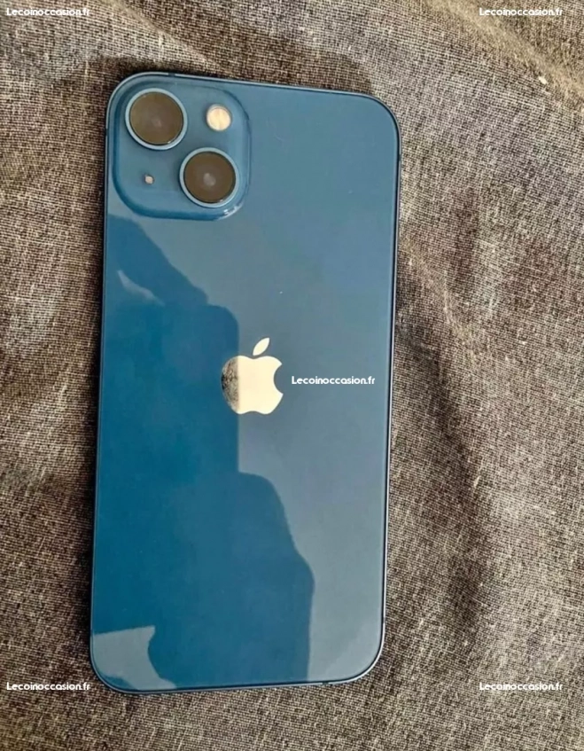 iPhone 13 bleu (boîte + accessoires)