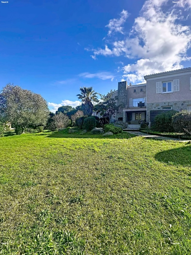 Magnifique Villa avec terrain de 200m² proche Calvi Centre pour 8